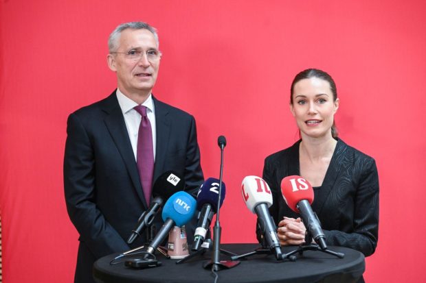 Finlanda se apropie de aderarea la NATO fără Suedia și începe dezbaterile din Parlament pe tema alăturării la alianță