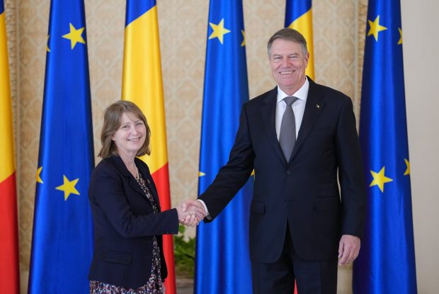 Președintele Iohannis a primit-o la Cotroceni pe ambasadoarea SUA în România. Ce au discutat