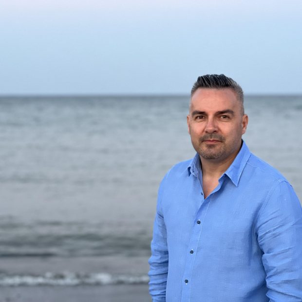 Marius Buga, jurnalistul acuzat de acte sexuale cu un minor, rămâne în arest. Tribunalul i-a respins contestația