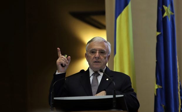 Numirea lui Mugur Isărescu pentru un nou mandat la șefia BNR, amânată pentru toamnă de PSD-PNL