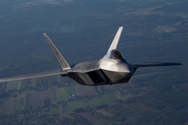 Un „obiect neidentificat”, doborât de un avion american deasupra Canadei. Este al doilea astfel de incident în 24 de ore