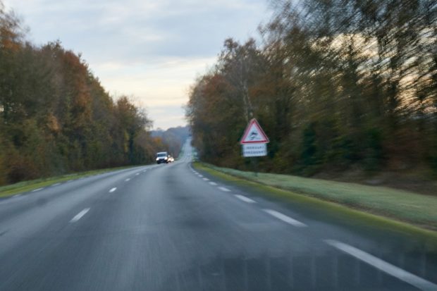 Ministrul francez de interne vrea să-i lase fără permis pe șoferii care conduc după ce au consumat alcool sau droguri