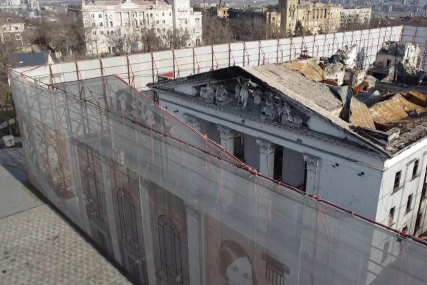 Kievul publică imagini cu rămășițele Teatrului Dramatic din Mariupol: „Criminalii de război nu pot scăpa de pedeapsă”
