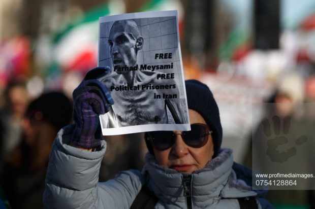 Medicul iranian disident Farhad Meysami, intrat în greva foamei, eliberat din închisoarea după cinci ani