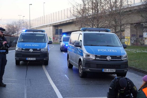 Un român a fost arestat în Germania după ce i-a invitat pe polițiști să-i percheziționeze mașina