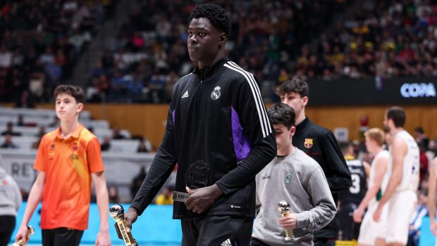Baschetbalistul Mahamadou Landoure, de la Real Madrid, are 2,11 metri la 13 ani și a marcat 56 de puncte în finala Cupei Spaniei la juniori