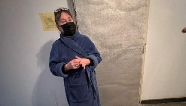 Șeful CJ Iași s-a îmbogățit pe seama unei femei care trăiește într-o garsonieră