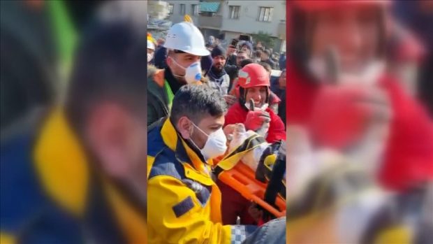 Miracole în Turcia, la șase zile de la cutremur: Un bebeluş de două luni, salvat de sub dărâmături