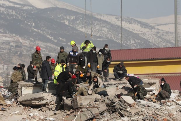 PKK, considerat organizație teroristă de Ankara, își suspendă temporar operațiunile în Turcia, pe fondul dezastrului provocat de seisme