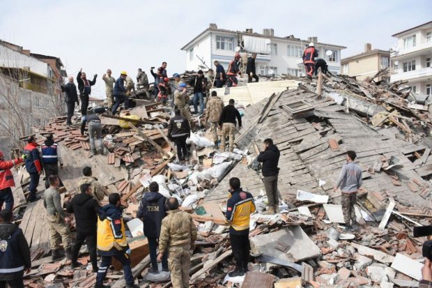 Imagini cu urmările seismului de peste 5 grade din Turcia, produs la trei săptămâni de la cutremurele devastatoare din sudul țării