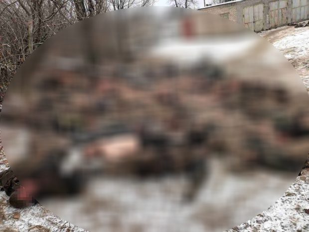 Fotografie cu zeci de cadavre ale mercenarilor Wagner uciși într-o singură zi în Ucraina, publicată de șeful lor, Evgeni Prigojin: „Ei sunt de vină!”