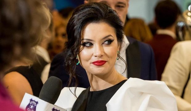 Imagine Stire Ce pățește Anca Dumitra când e recunoscută pe stradă: „Mi se întâmplă oriunde! Sunt încântată” | 2review.ro