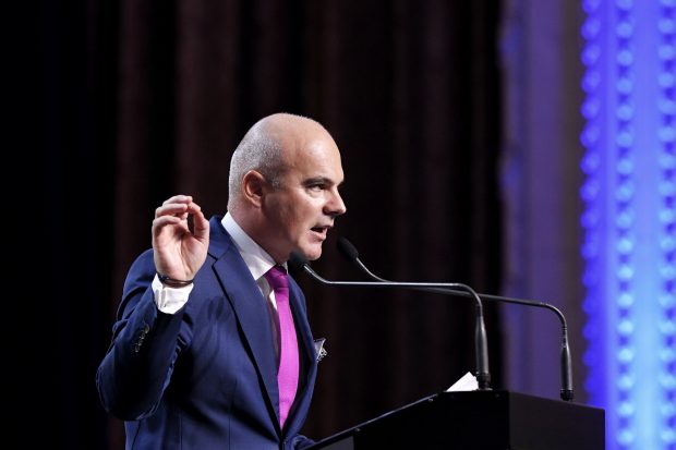 Rareș Bogdan, după anunțul Austriei pe Schengen: „Să așteptăm deschiderea sticlelor de șampanie și sfârâiala mititeilor pe grătar”