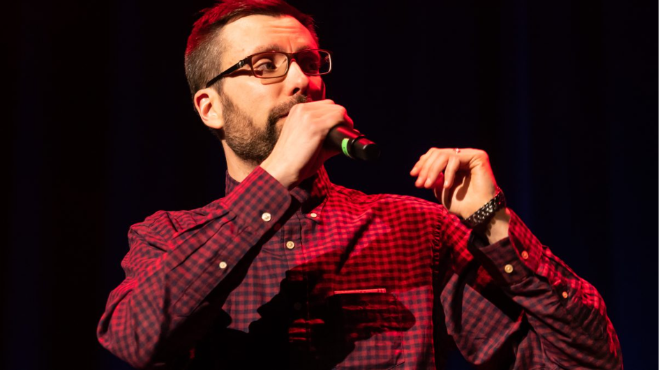 Campanie electorală în ritm de rap. Doi politicieni din Finlanda speră să adune astfel mai multe voturi de la tineri