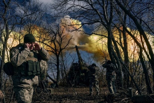SUA sunt gata să trimită Ucrainei bombe cu dispersie, interzise de peste 100 de țări. Resorturile unei decizii controversate