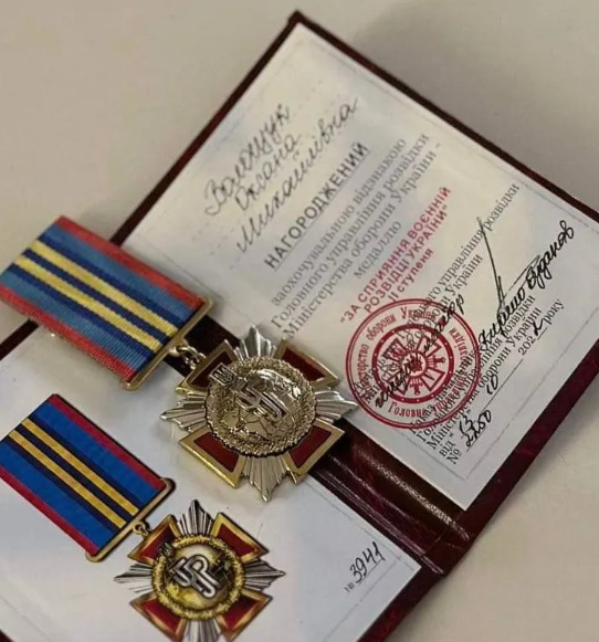 Mata Hari de Ucraina. Un fotomodel a primit medalia pentru sprijinul serviciilor secrete ucrainene
