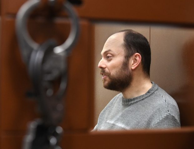 Starea de sănătate a opozantului rus Vladimir Kara-Murza se deteriorează în detenție, spune soția sa. „Mă tem pentru viața lui”