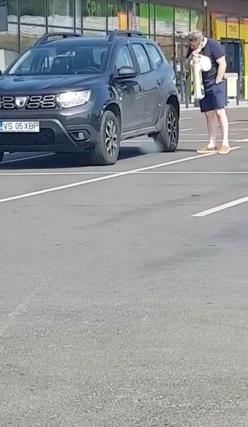 Kaufland, amendat cu 3.000 de euro după ce un angajat a livrat imaginile care îl surprindeau pe fostul șef al IPJ Vaslui cu mașina poliției la cumpărături
