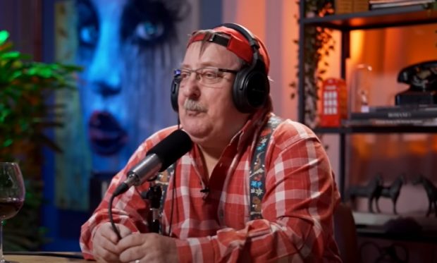 Imagine Stire Cum arată și cu ce se ocupă acum Tudorel Filimon, Nea Popa din serialul la „La bloc”: „Viața mi-a dat de toate”. Are 69 de ani | 2review.ro