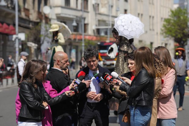 Peste 30.000 de persoane au participat sâmbătă la evenimentul „Străzi deschise” din Calea Victoriei