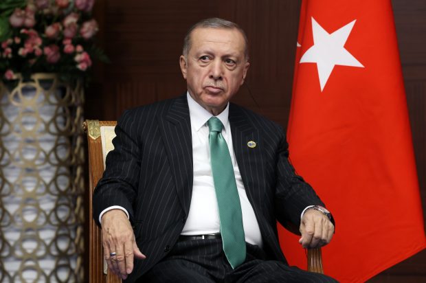Recep Erdogan și-a anulat toate evenimentele electorale de miercuri. „Mă voi odihni acasă, aşa cum m-au sfătuit medicii”