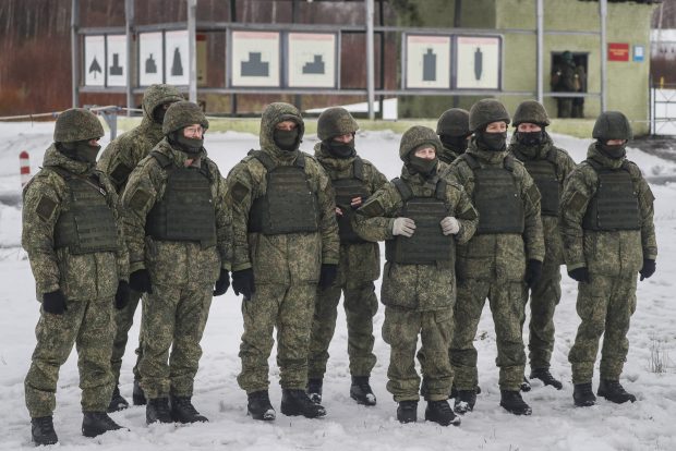 Rusia face apel la „bărbați adevărați” care să lupte în Ucraina