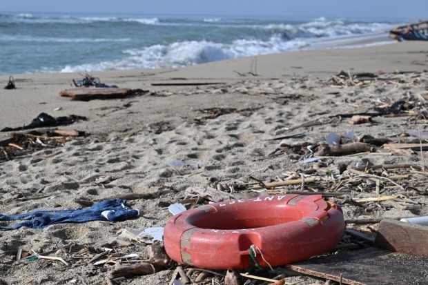 Doi migranți au murit și peste 20 sunt dați dispăruți, după un nou naufragiu în Mediterana