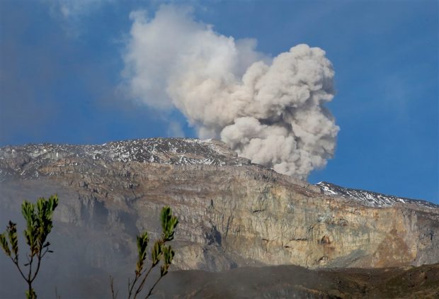 Pericol de erupție vulcanică în Columbia. Sute de familii au fost evacuate
