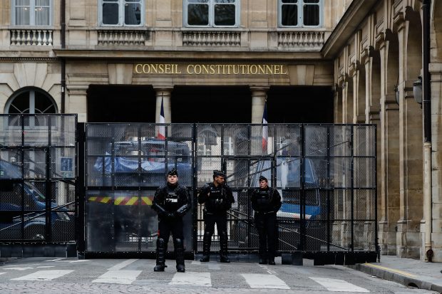 Franța: Creșterea vârstei de pensionare la 64 de ani, aprobată azi de Consiliul Constituțional