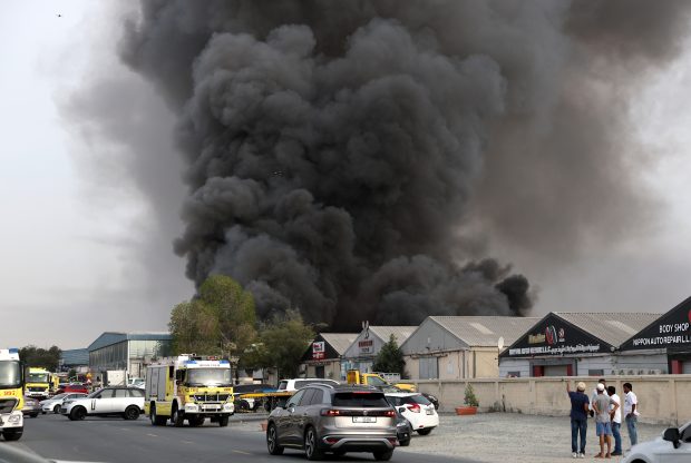 Cel puțin 16 persoane au fost ucise de un incendiu într-un bloc rezidențial din Dubai