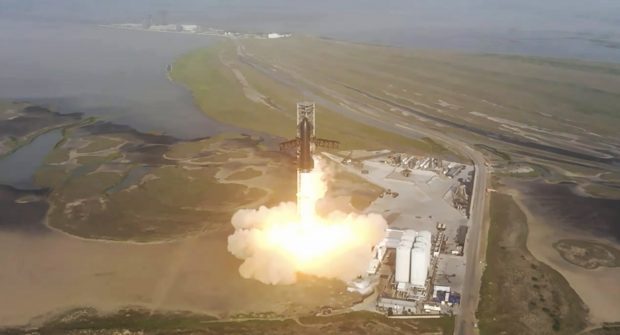 Starship, cea mai mare rachetă din istorie, lansată de SpaceX, a explodat pe orbită