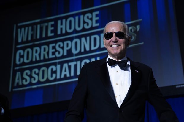 Joe Biden, glume pe seama vârstei sale la un dineu de la Casa Albă: „Voi spuneți că sunt bătrân, eu spun că sunt experimentat”