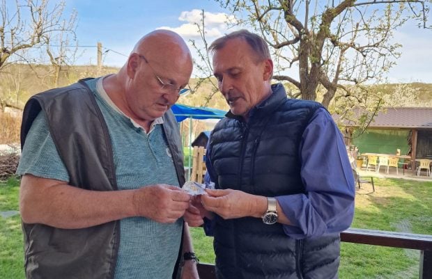 Bebe Cotimanis a petrecut Paștele alături de un cunoscut actor din serialul Prison Break. Robert Knepper a ajuns în România