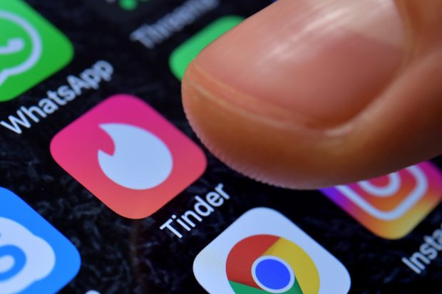 Spionii ruși își racolează sursele prin aplicația de întâlniri Tinder. Informația, furnizată la o reuniune NATO din Germania