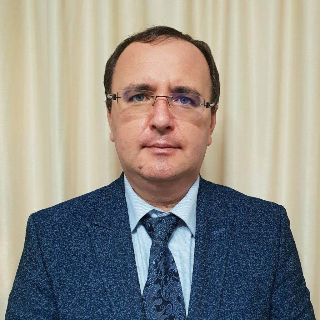 Am întrebat un economist și inteligența artificială ce sfaturi le-ar da românilor ca să facă economii. Ce au răspuns 1 adrian benta