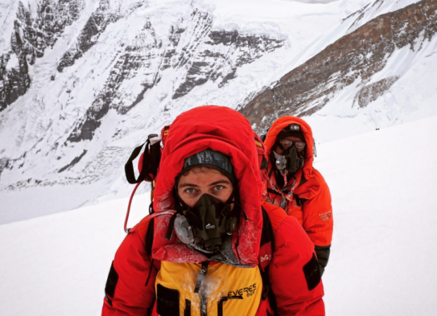 Premieră în alpinismul românesc: O româncă a cucerit un vârf de peste 8.000 de metri din Himalaya