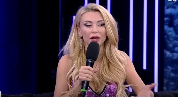 Andreea Bălan, primele declarații după ce a fost surprinsă când se săruta cu Jador: „Trăiesc din plin”