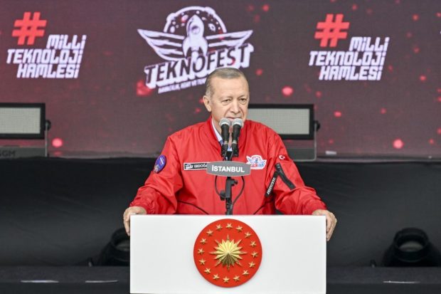 Recep Erdogan a apărut din nou în public după ce renunțase să mai participe la evenimente din cauza unei gastroenterite