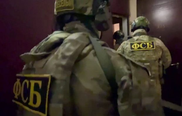 Un cetățean ruso-ucrainean, acuzat că pregătea un act de sabotaj în Crimeea, a fost arestat de FSB