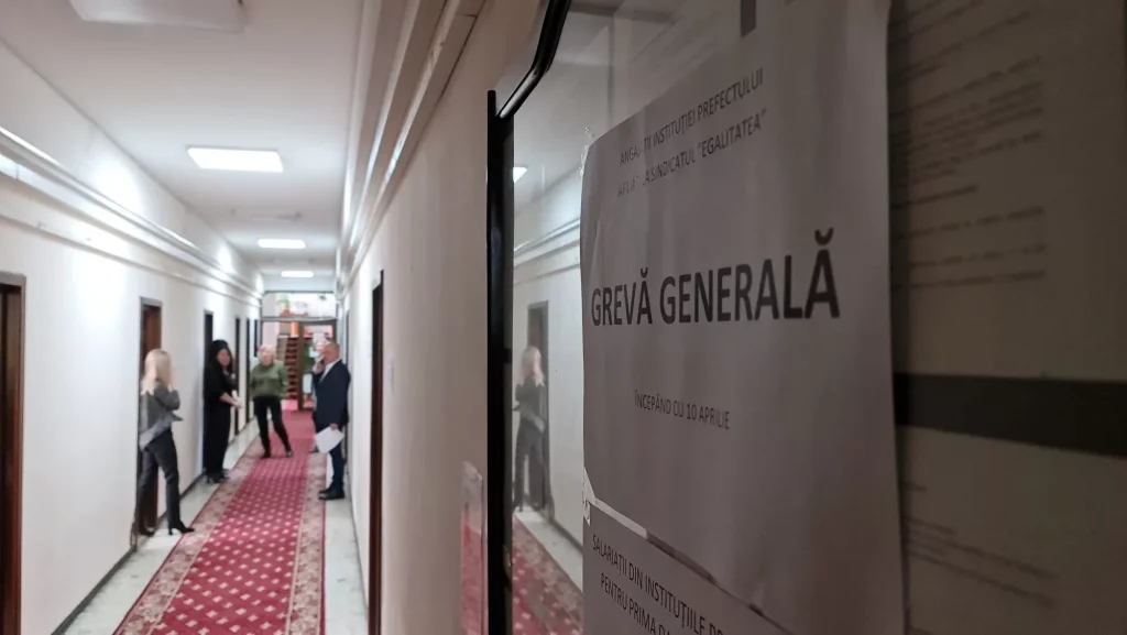 Grevă în mai multe prefecturi din țară. Angajații, nemulțumiți de salarii. „Suntem la pământ, a mai venit şi inflaţia”