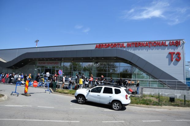Primăria Iași interzice accesul cu autoturismul la aeroport pentru trei luni. Chirica: „Ești pasager, lași mașina în parcare și te preia autobuzul”