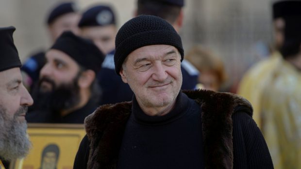 Supărat pe arbitrajul din derby-ul cu Rapid Gigi Becali s-a ținut de cuvânt și a cedat acțiunile la FCSB. Cine e noul patron din acte