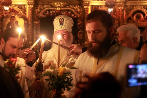 Teodor Baconschi și Adrian Papahagi trimit Bisericii Ortodoxe Române o scrisoare deschisă prin care cer sărbătorirea Paștelui la aceeași dată