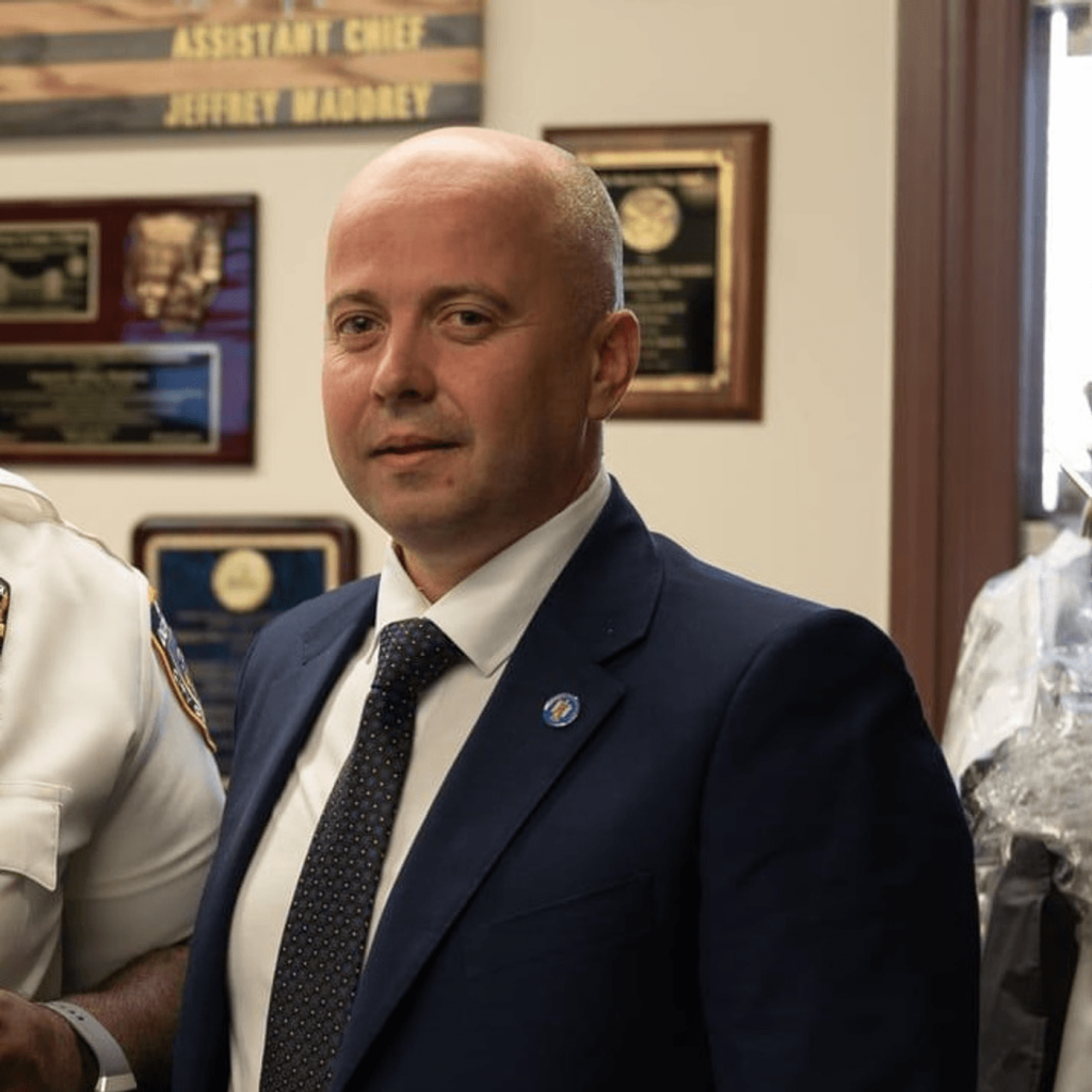 „Sănătate!, doamna ministru al sănătății, dar soțul dumneavoastră o să fie amendat”. Alt polițist care s-a luat de piept cu șefii României