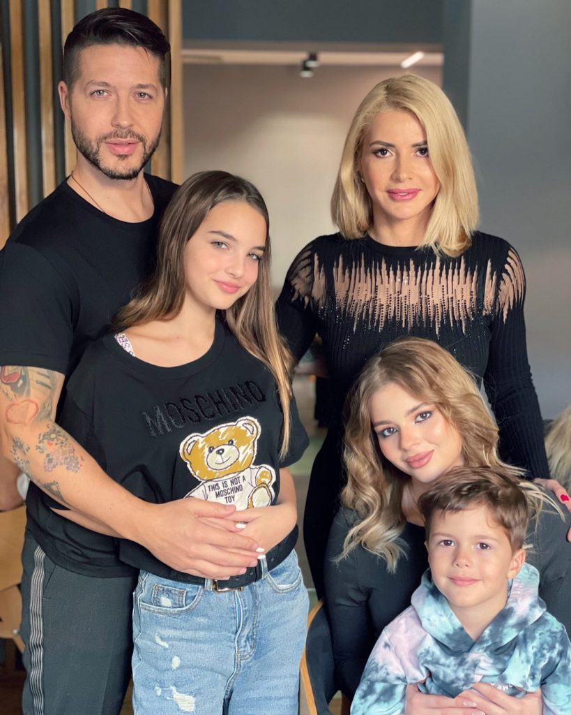 Jorge își declară sentimentele pentru Antonia și Alina Ceușan, criticând calitățile vocale ale Andreei Bălan. 3 jorge de paste 9