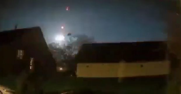 Un obiect luminos misterios a provocat temeri miercuri seară la Kiev. Acesta era un satelit NASA care s-a prăbușit