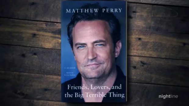 De ce vrea Matthew Perry să-și reediteze cartea de memorii: „Am spus o prostie!”
