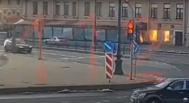 Momentul exploziei care l-a ucis pe cunoscutul blogger militar rus Vladlen Tatarski, într-o cafenea din centrul Sankt Petersburgului