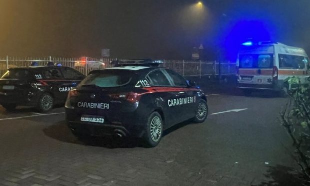 Bătaie generală la o nuntă de români, lângă Milano. Două femei însărcinate au ajuns la spital, rănite