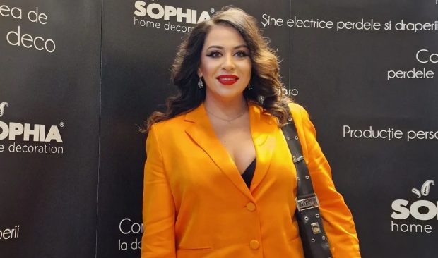 Imagine Stire Cum arată Oana Roman în colanți, după ce a slăbit colosal. „Se vede că ești mult mai fericită singură” | 2review.ro